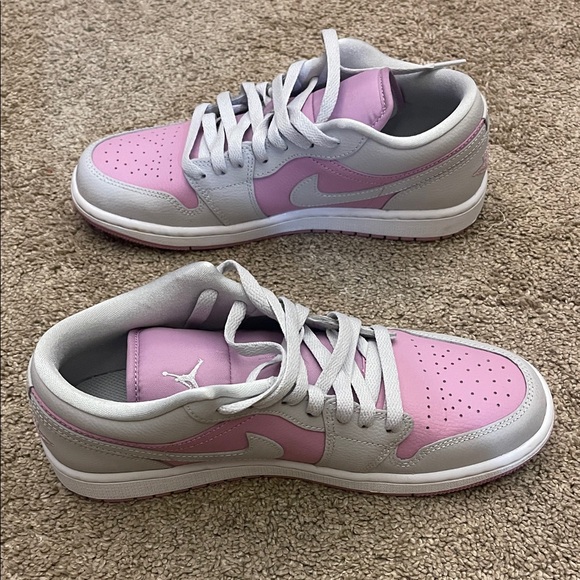 Women’s Jordan 1 Low Pink & Grey size 9 - Picture 6 of 6